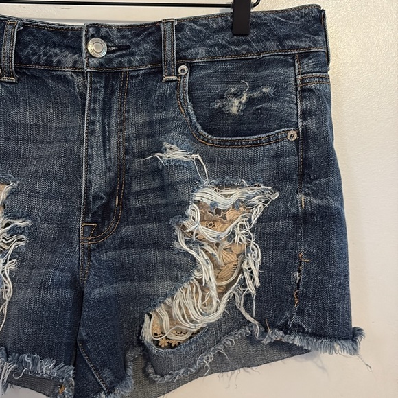 American Eagle Distressed Hi-Rise Festive Denim Shorts with Ivory Lace 12 - Picture 6 of 12